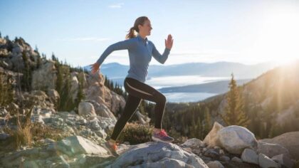 Physios swear by this 10 cm Mini-Steps to fire up your glutes and improve stability